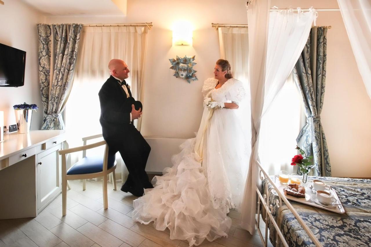 Albergo Antica Corte Marchesini Campagna Lupia Esterno foto