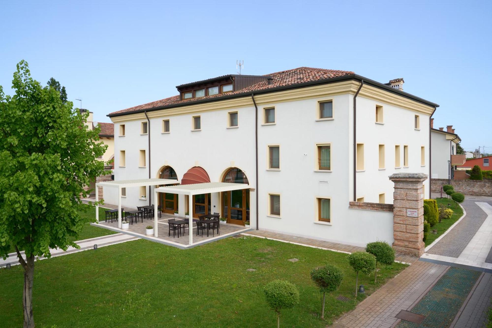 Albergo Antica Corte Marchesini Campagna Lupia Esterno foto