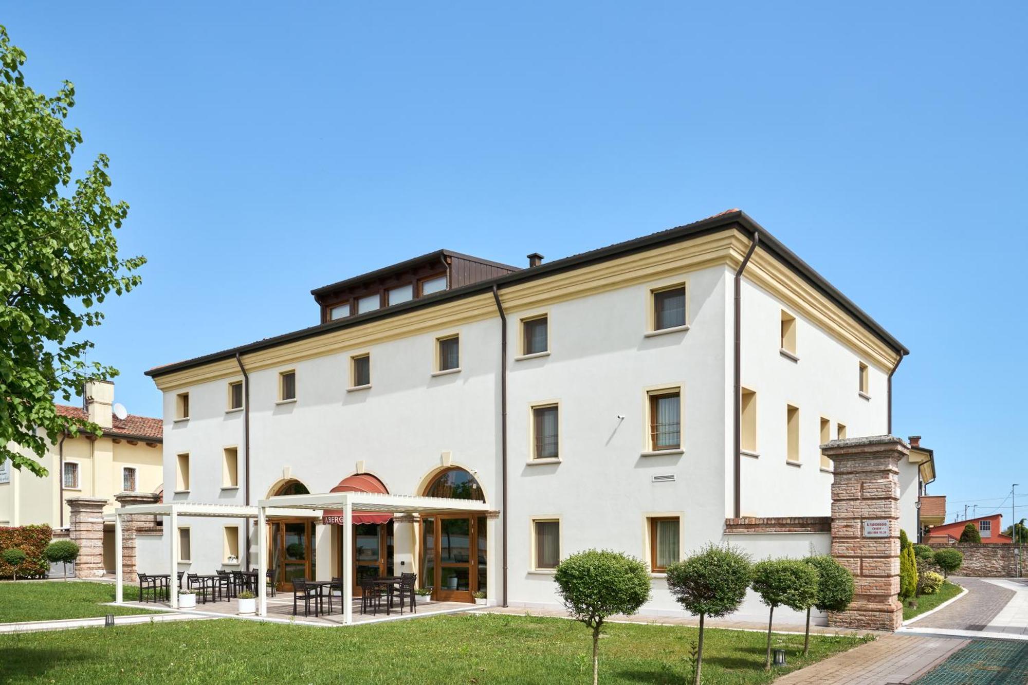 Albergo Antica Corte Marchesini Campagna Lupia Esterno foto