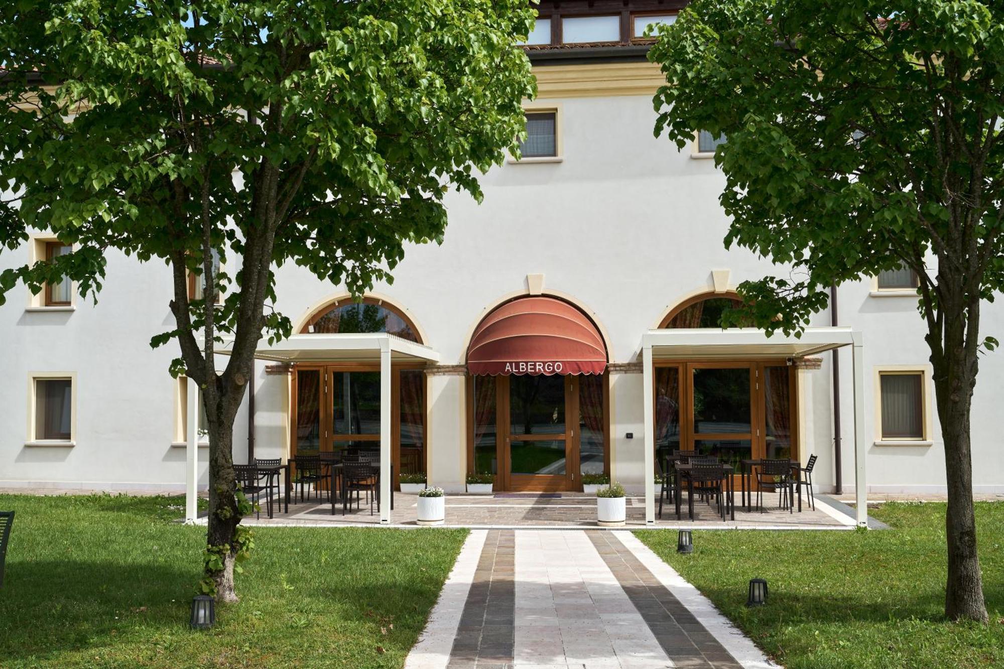 Albergo Antica Corte Marchesini Campagna Lupia Esterno foto
