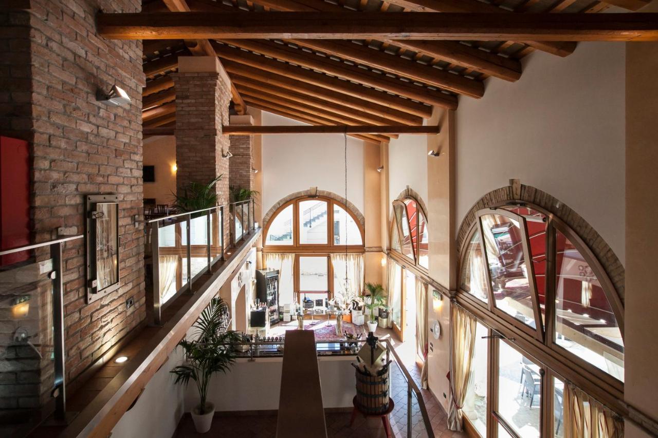Albergo Antica Corte Marchesini Campagna Lupia Esterno foto