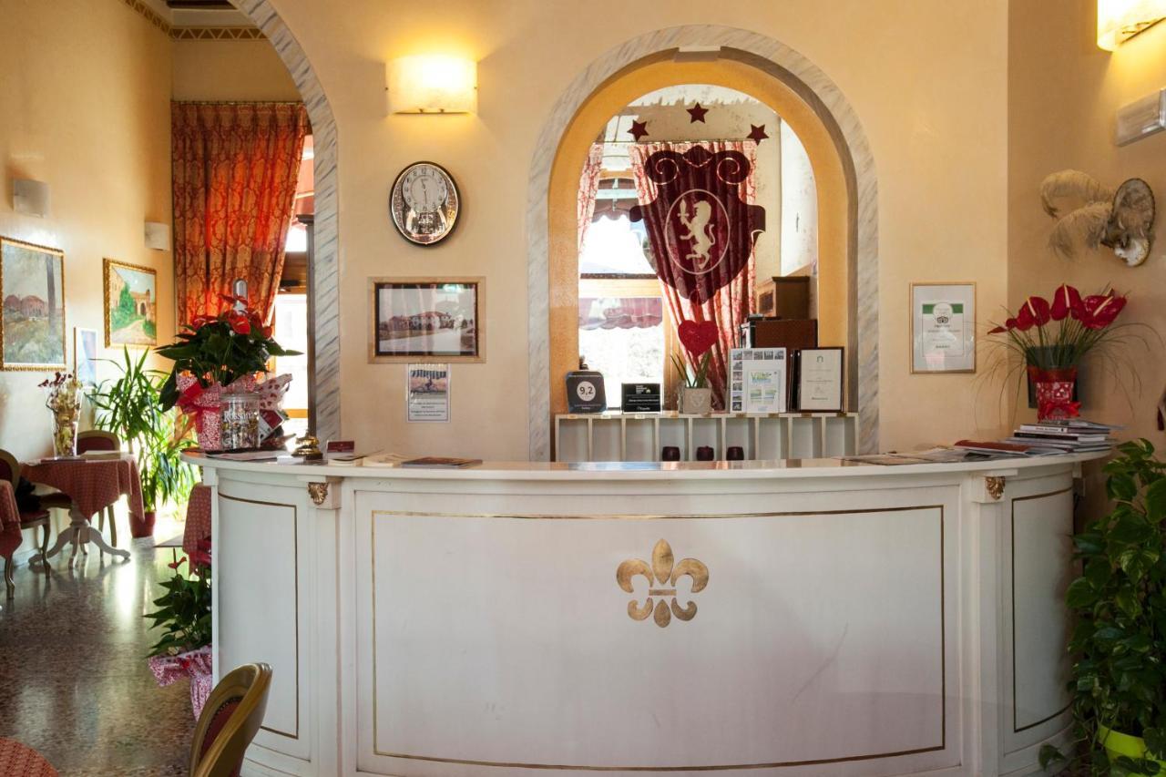 Albergo Antica Corte Marchesini Campagna Lupia Esterno foto