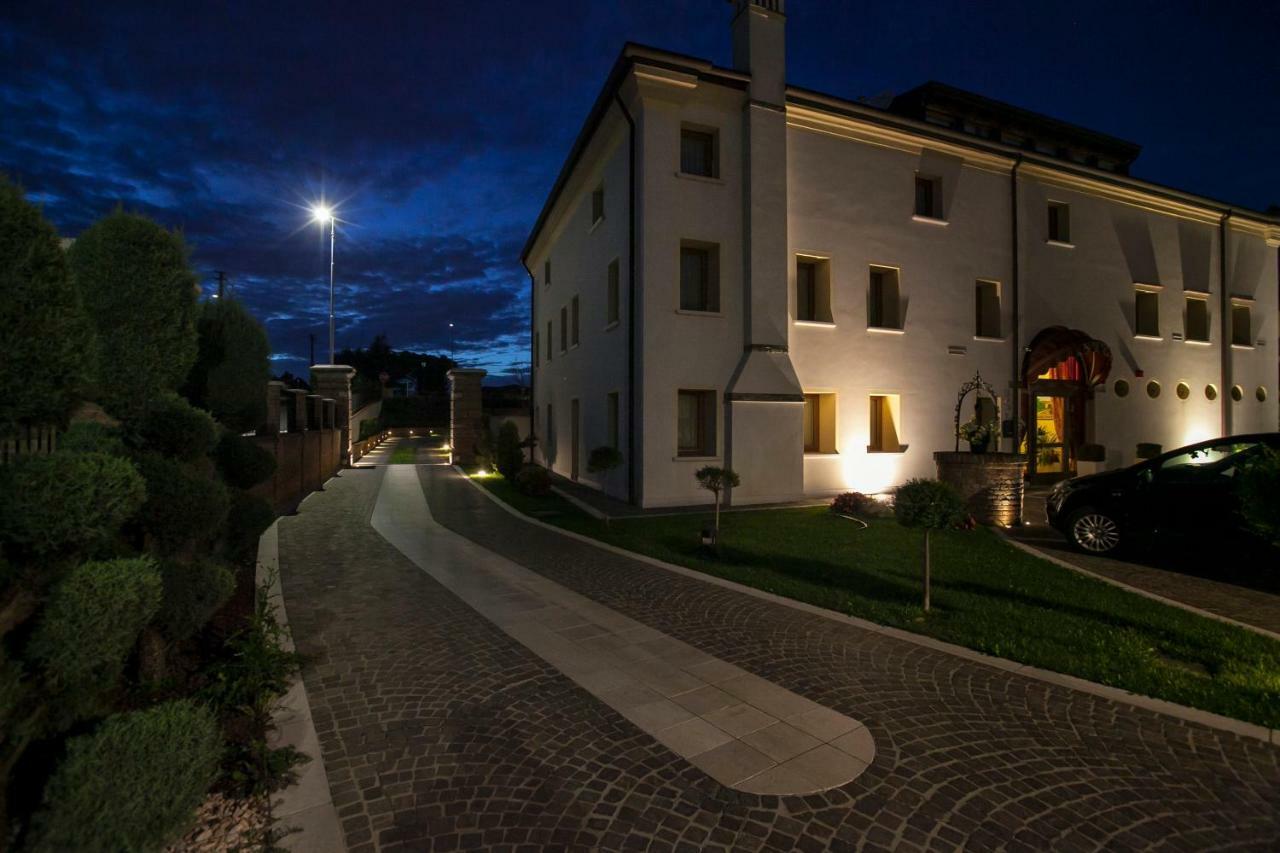 Albergo Antica Corte Marchesini Campagna Lupia Esterno foto