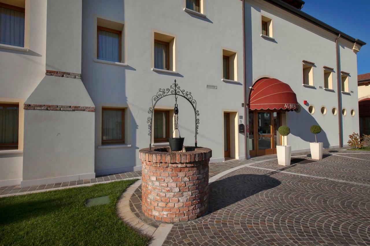 Albergo Antica Corte Marchesini Campagna Lupia Esterno foto